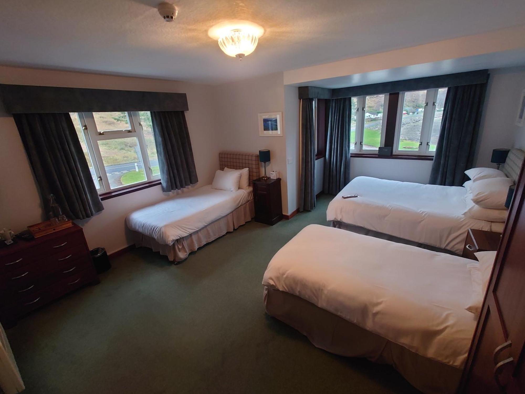 Kintail Lodge Hotel Kyle of Lochalsh Exterior photo